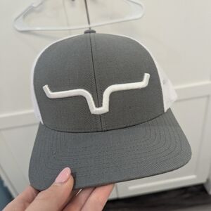 Gray and White Women's Kimes Trucker Hat